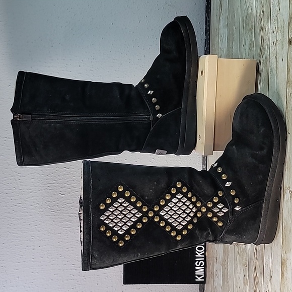 UGG Shoes - Ugg Avondale 3330 Studded Black Suede Sheepskin Lined Boots Size US‎ 6